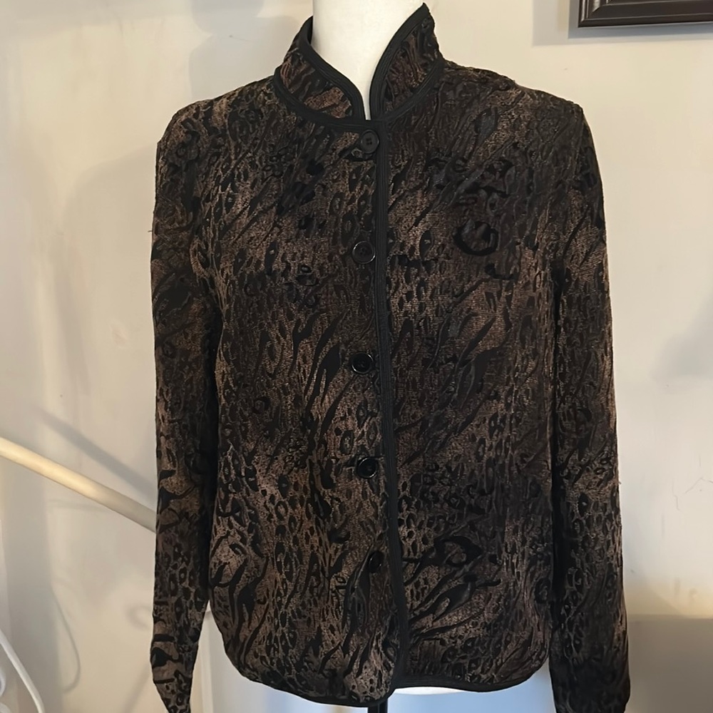Gently worn reversible blazer jacket. Size L